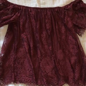 OFF THE SHOULDER TOP